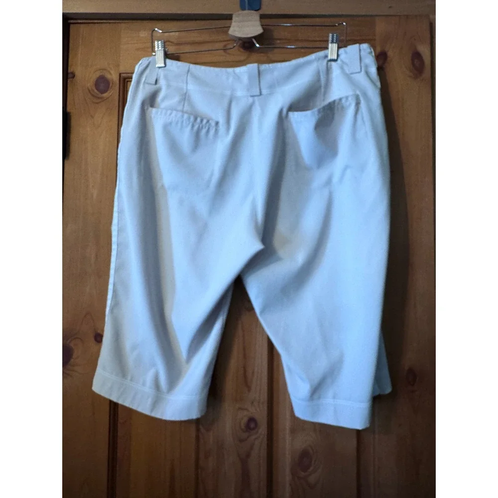 Nike Golf Bermuda Shorts 14 Tan Striped Fit Dry Sporty Athletic Golfcore